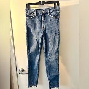 Good American Good Waist Skinny Jeans with Step Hem